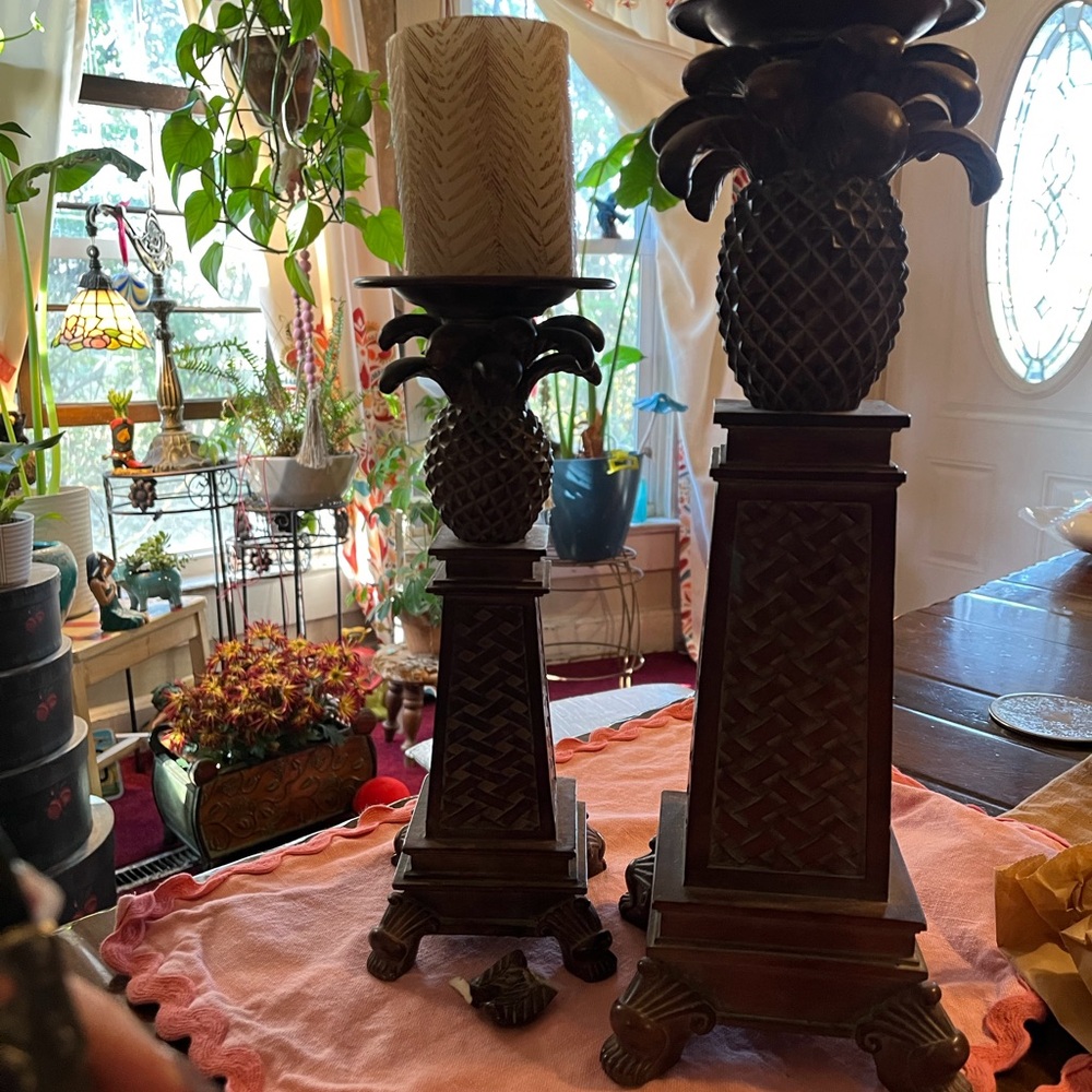 Elegant Brown Pineapple Candle Holders - Picture 6 of 15